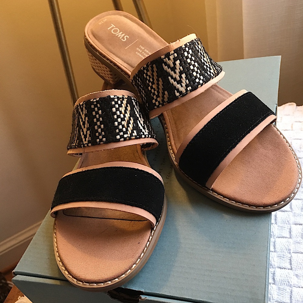 Toms Mariposa Geometric Sandals - NEW